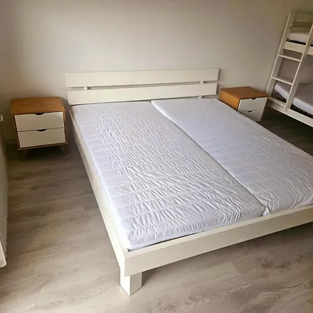 Ferienwohnung Lottstetten Apartman