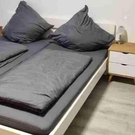 Ferienwohnung Lottstetten Апартаменты *